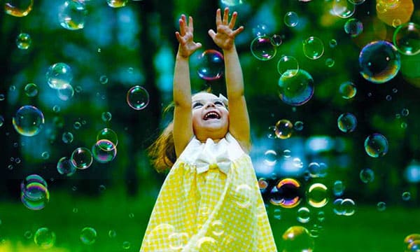 Kids party bubble machine